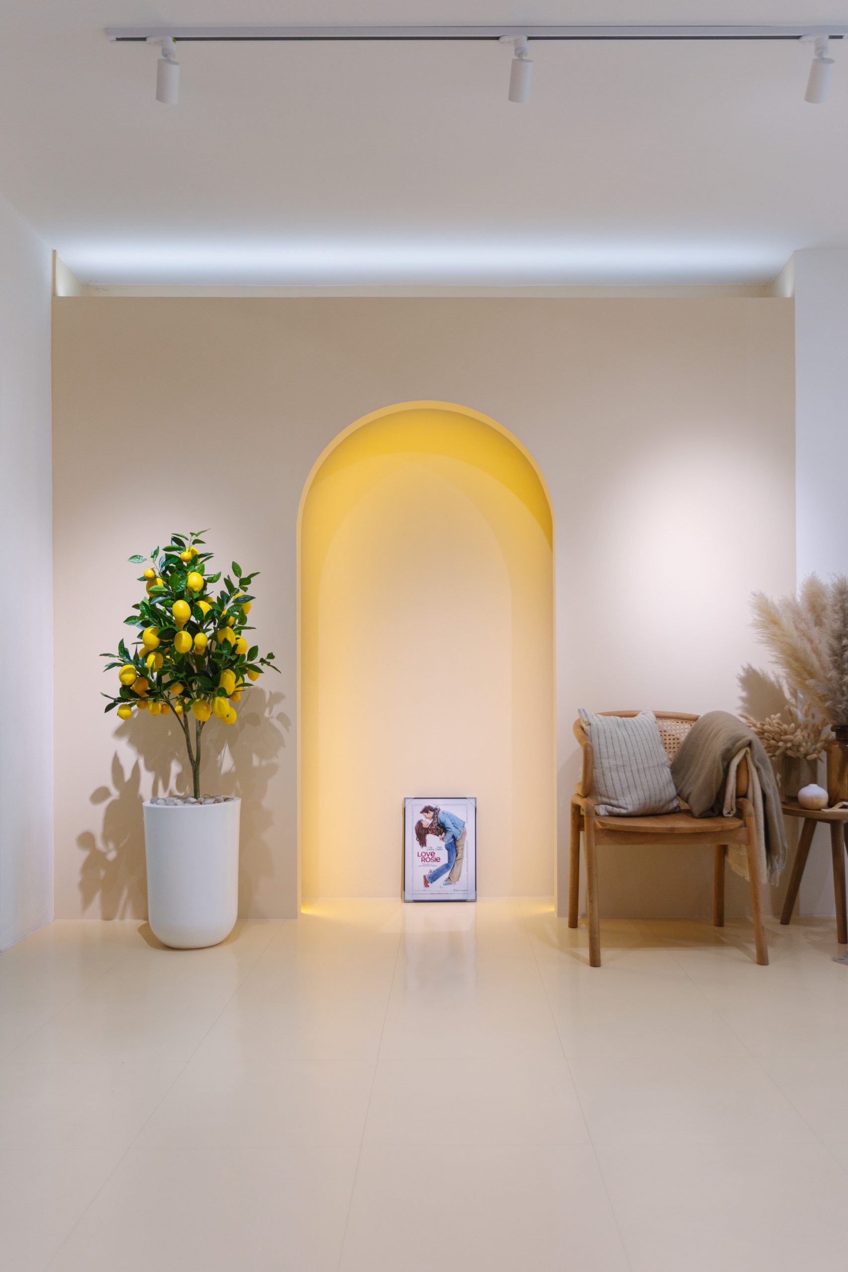 Hommy สตูดิโอให้เช่า ธีมอบอุ่นและสีสันสดใส สตูดิโอถ่ายรูป